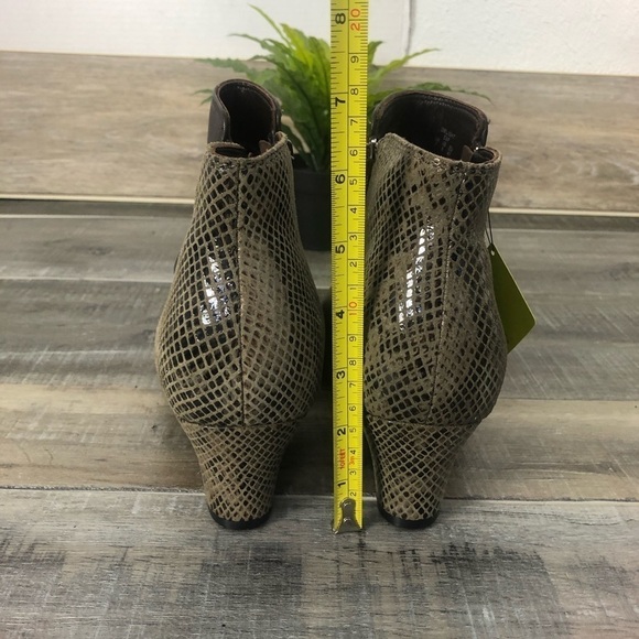 HOTTER Delight  Brown Snake Print Leather Ankle Boot size 9 - Picture 6 of 12